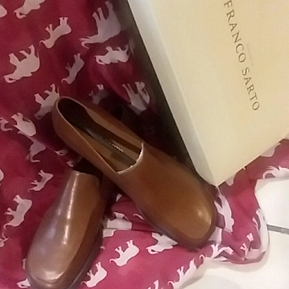 Nwb  womens Franco sarta loafers